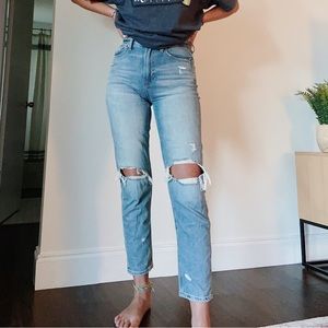American Eagle Jeans Mom Jeans Ripped Light Wash